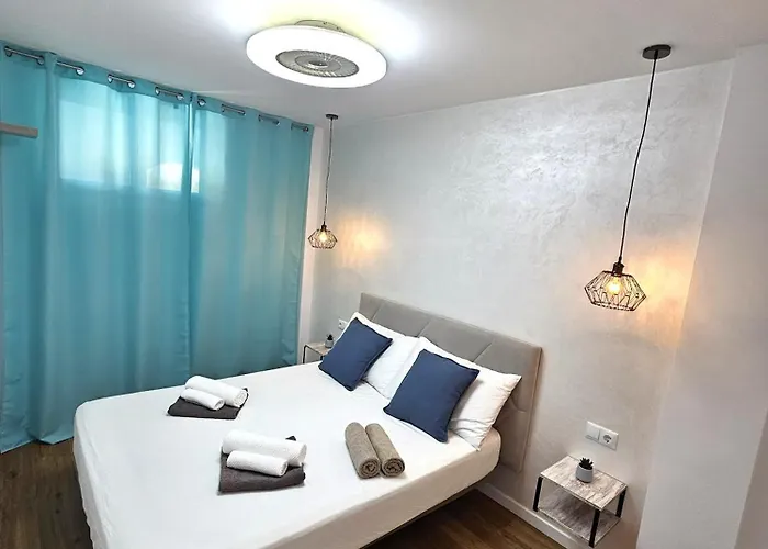 Апартаменти Avanita Ocean View *